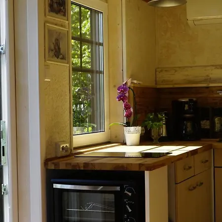 Uneallika Puhkemaja-kuelalistemaja *