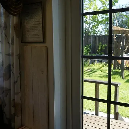 Uneallika Puhkemaja-kuelalistemaja 別荘 Pae