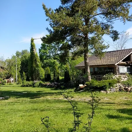 Uneallika Puhkemaja-kuelalistemaja 別荘 Pae