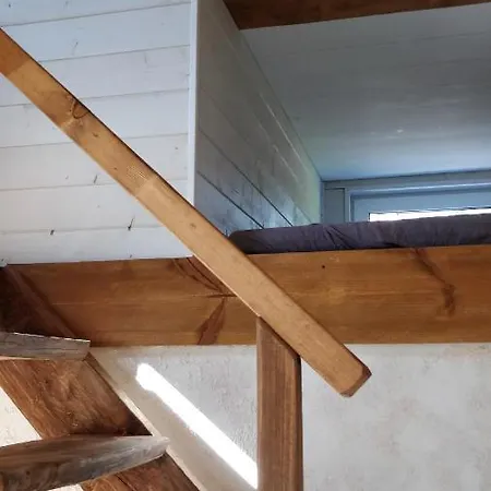 Uneallika Puhkemaja-kuelalistemaja