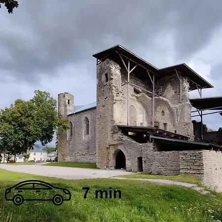 Uneallika Puhkemaja-kuelalistemaja * Pae