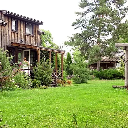 Uneallika Puhkemaja-kuelalistemaja 別荘 Pae