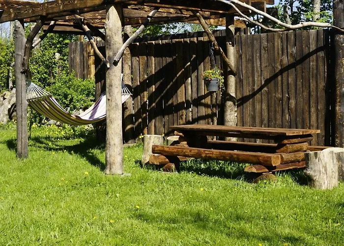 Uneallika Puhkemaja-kuelalistemaja Dom wakacyjny *