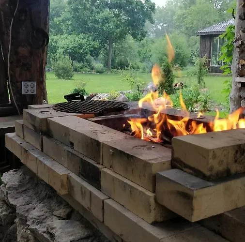 Uneallika Puhkemaja-kuelalistemaja Dom wakacyjny