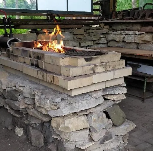 Uneallika Puhkemaja-kuelalistemaja Dom wakacyjny *