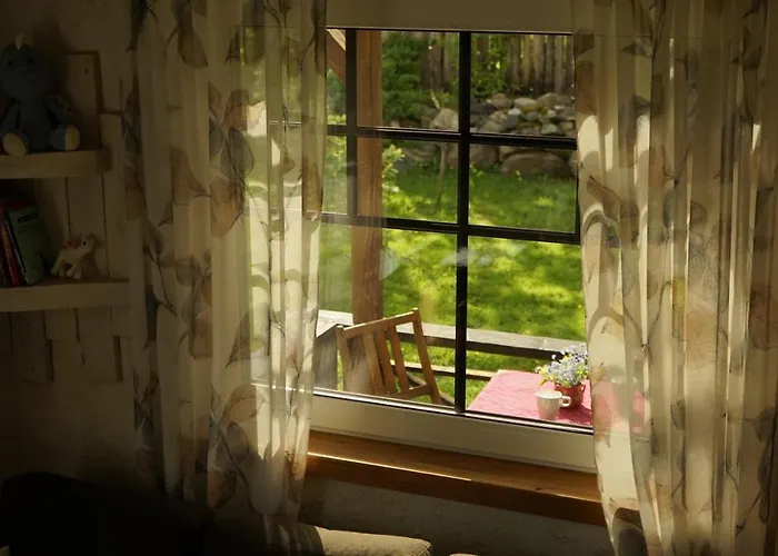 Uneallika Puhkemaja-kuelalistemaja *